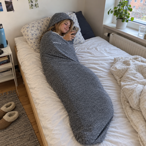 Underbart stretchigt material som ger en trygg känsla. Den är helt perfekt i sängen.